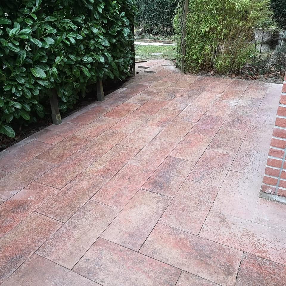 Terrassenfläche aus Platten